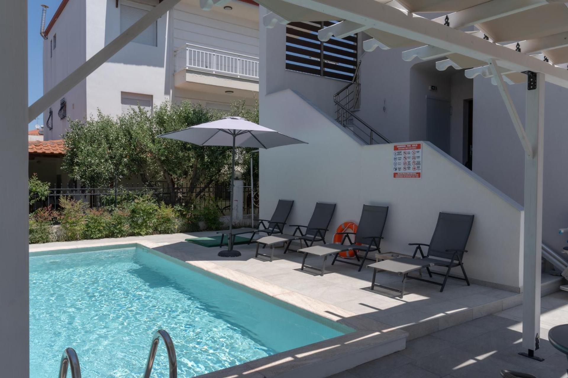Sunshine Rooms And Suites Vrasná Exteriör bild